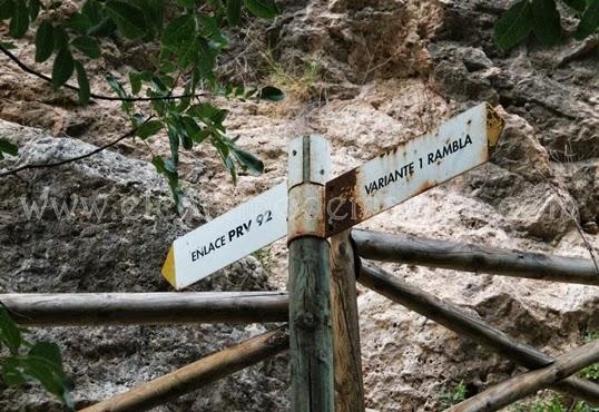 Senderismo en Valencia, hacia el acueducto romano de Peña Cortada