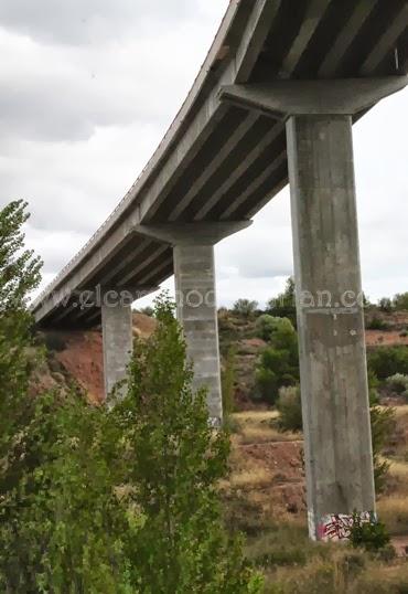 Senderismo en Valencia, hacia el acueducto romano de Peña Cortada