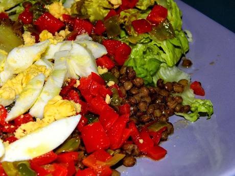 ENSALADA TIBIA DE LENTEJAS, ASALTANDO A GASTROADIKTA