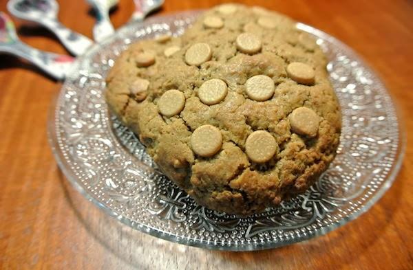 Peanut Butter & Molasses Cookies  (Galletas de crema de cacahuete y melaza)