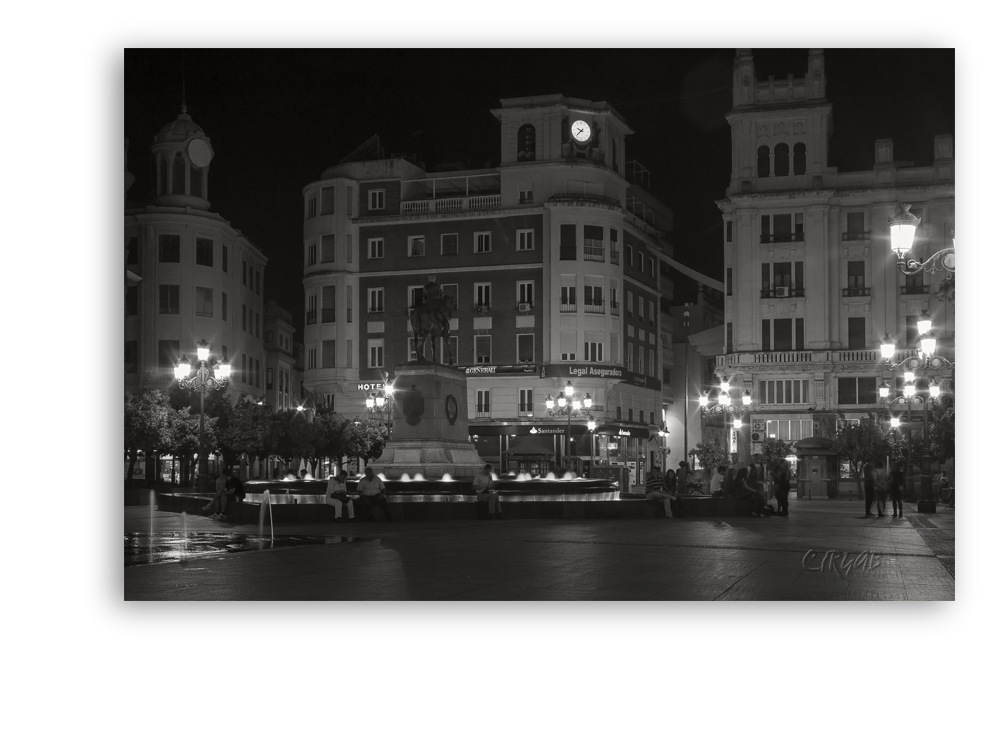 Plaza de las Tendillas –Visiones Detalles Reflejos-