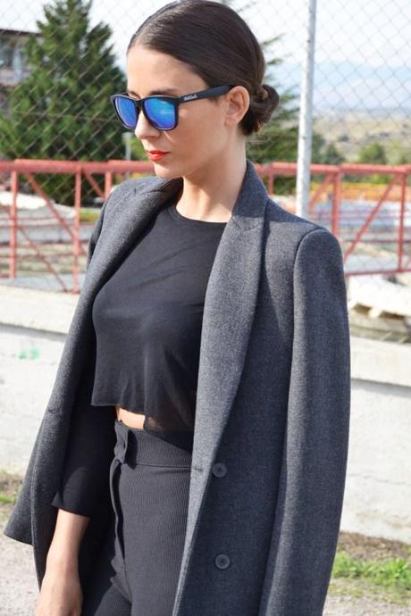 Over the Shoulders 4