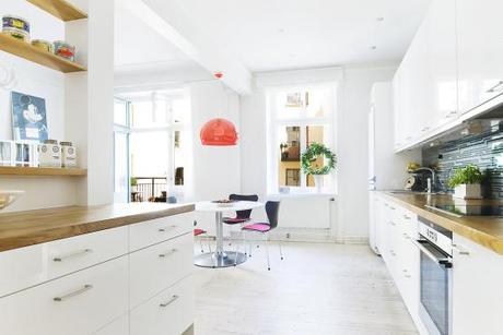 sillas 7 jacobsen lampara kartell estilo nórdico escandinavo diseño interiores diáfano abierto decoración planta abierta diáfna decoración nórdica decoración muebles de diseño decoración ikea cocinas blancas abiertas modernas blog decoración diseño interiores nórdico 