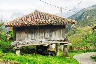 Cabazos, hórreos y paneras