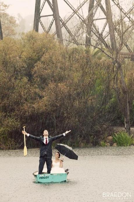 Boda bajo la lluvia