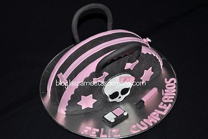 Hoy compartimos…la última vez que hice algo por primera vez Bolso-fondant-monster-High-28