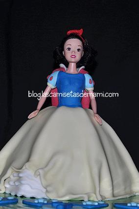 Hoy compartimos…la última vez que hice algo por primera vez Tarta blancanieves fondant