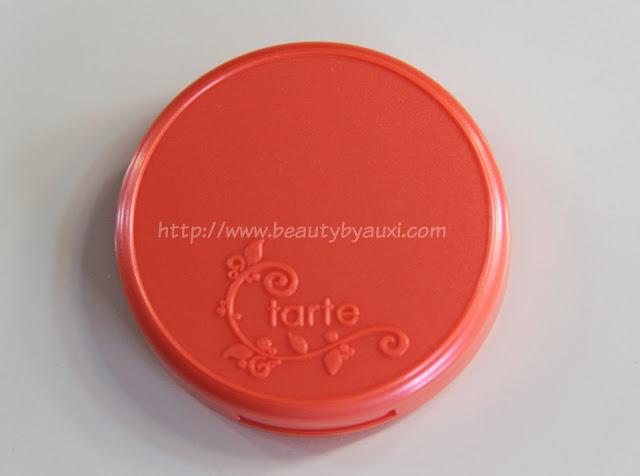 Amazonian Clay Blush de Tarte en el tono 'Tipsy'