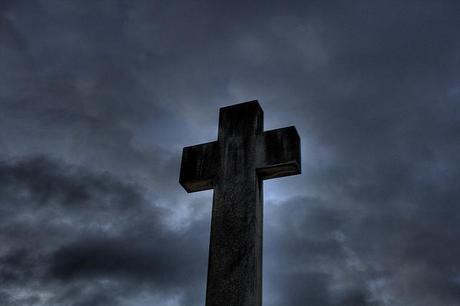 8 lugares macabros que te pondrán los pelos de punta Cruz en cementerio
