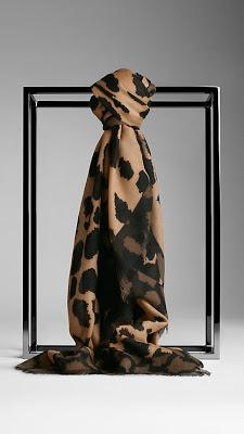 Pañuelos de leopardo de Burberry