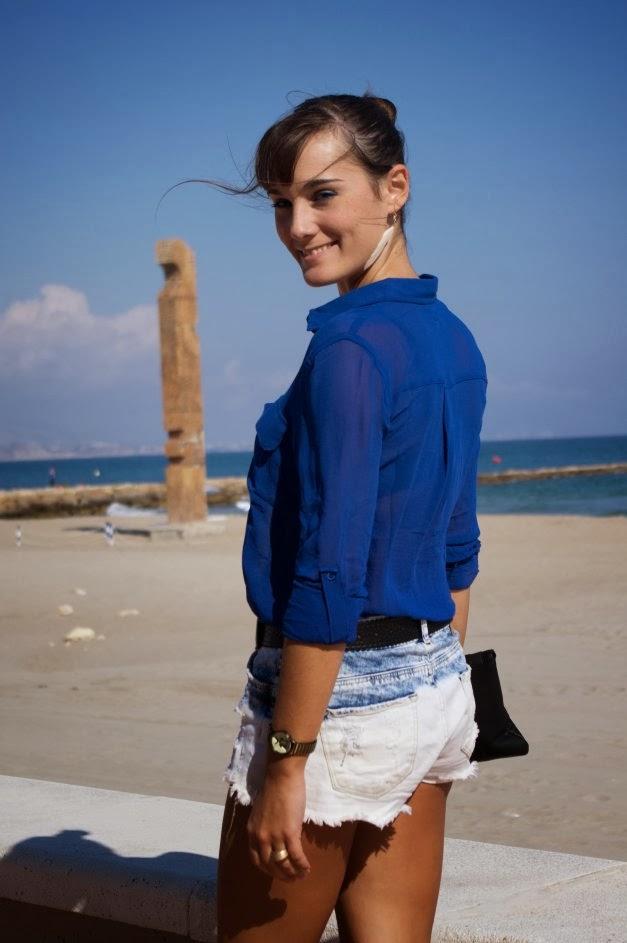 bershka, maripaz, pinkie, stradivarius, look otoño, azul klein, playa alicante, costa de alicante, alicante, 