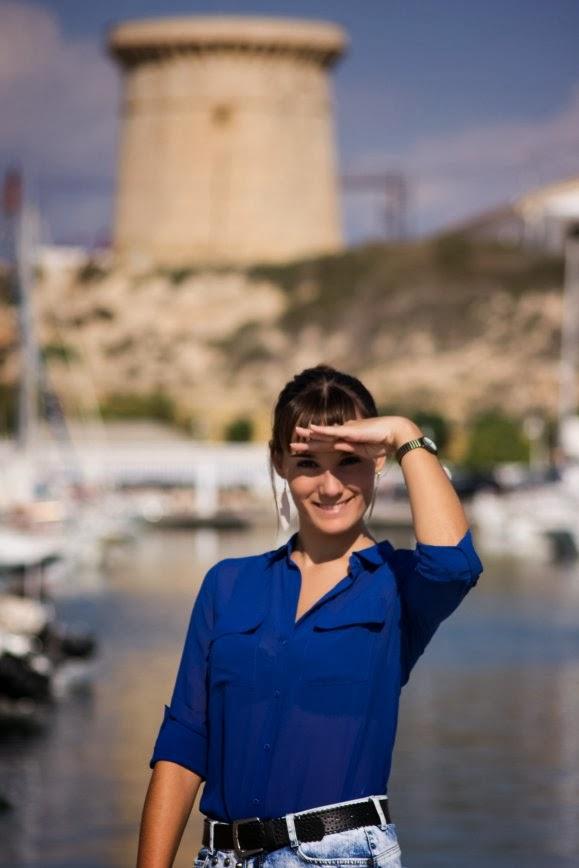 bershka, maripaz, pinkie, stradivarius, look otoño, azul klein, playa alicante, costa de alicante, alicante, 