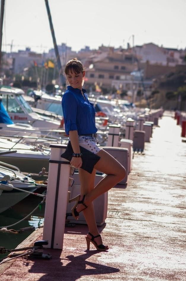 bershka, maripaz, pinkie, stradivarius, look otoño, azul klein, playa alicante, costa de alicante, alicante, 