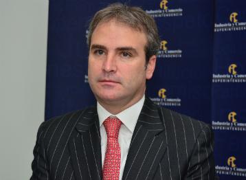 Pablo Felipe Robledo, Superintendente de Industria y Comercio.