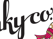 Inky Co., ayuda envolver regalos.