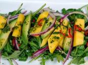 Ensalada mango, palta rucula