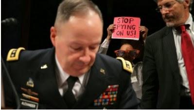 Una milonga de espías.