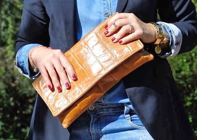 MI ÚLTIMA ´NECESIDAD´; COMO ANILLO AL MEDIO, MIDI RINGS.-