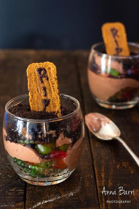 Mousse de chocolate tenebroso para Halloween {Creepy Halloween chocolate mousse}