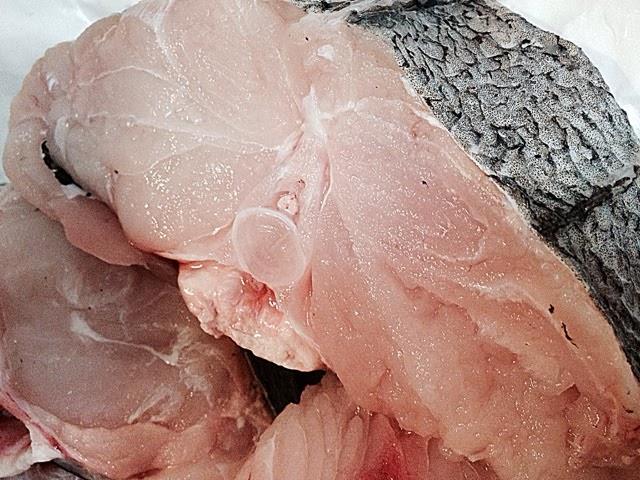 Merluza a la gallega con grelos.