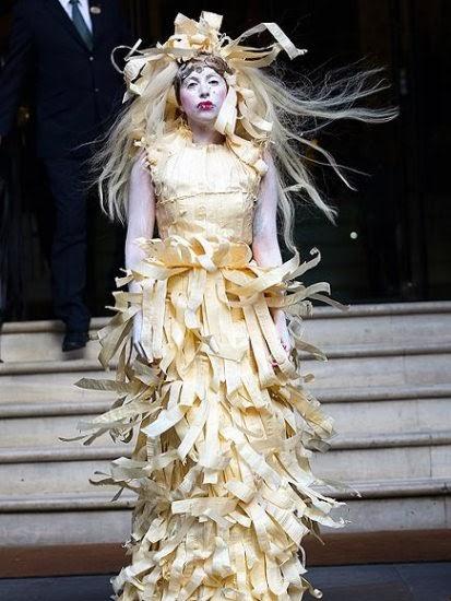 Lady Gaga y su vestido asturiano