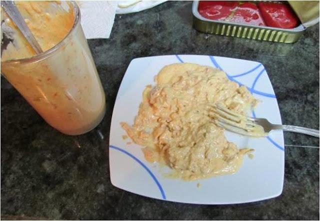 CANAPES  CON SALSA TARTARA