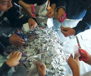 Todos elaboramos la pasta del Papel Maché