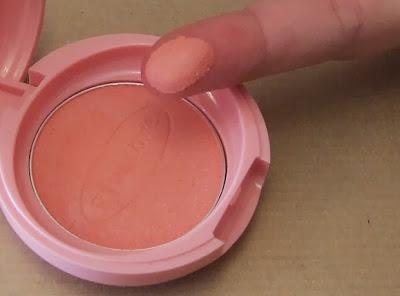 “Shine Blusher” – un precioso colorete de RIVECOWE en WISHTREND (From Asia With Love) “Shine Blusher” – un precioso colorete de RIVECOWE en WISHTREND (From Asia With Love)