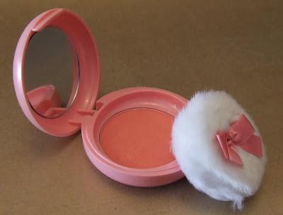 “Shine Blusher” – un precioso colorete de RIVECOWE en WISHTREND (From Asia With Love) “Shine Blusher” – un precioso colorete de RIVECOWE en WISHTREND (From Asia With Love)