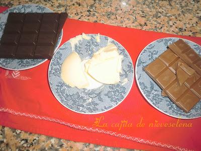 Tarta de vino y tres chocolates