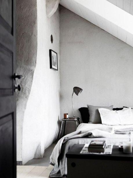 Un atico escandinavo frio e industrial