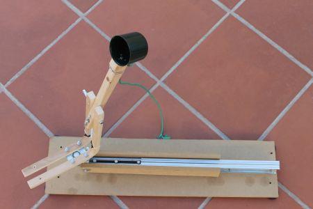 Investigadores de la UA y la UMH diseñan una lanzadera aérea para deportistas con movilidad reducida