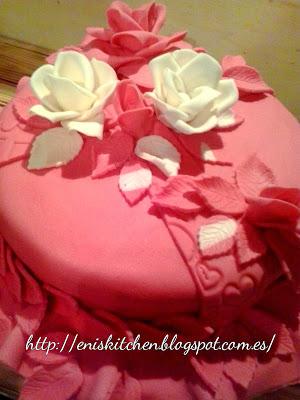 Tarta de fondant rosa y ¡ Esencia de vainilla casera!