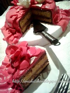 Tarta de fondant rosa y ¡ Esencia de vainilla casera!