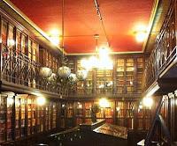 La Biblioteca Arús de Barcelona y las placas