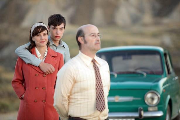 Vivir es fácil con los ojos cerrados