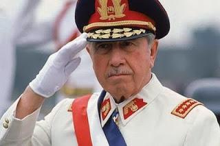 Pinochet sobornó medios ante ola crínenes Dictadura.