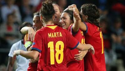 La Selección Nacional Femenina gana a Italia (2-0) y se clasifica para el Mundial de Canadá