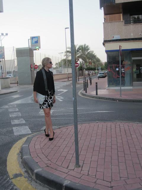 LOOK268-1.11.20137:30'' PRINT WHITE & BLACK''¡¡Hola a...