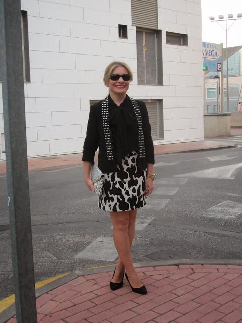 LOOK268-1.11.20137:30'' PRINT WHITE & BLACK''¡¡Hola a...