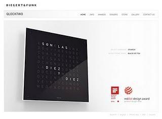 Qlocktwo: El reloj de pared que da la hora con texto Qlocktwo: El reloj de pared que da la hora con texto