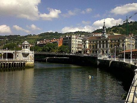 BILBAO Ayuntamiento y puente