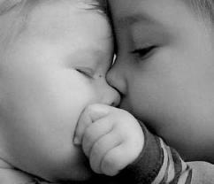 Desde que nacieron se buscan