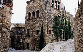 Ruta de Pueblos Medievales por Girona