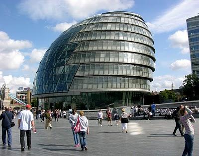 UNA CRÍTICA A LA NORMATIVA DE LA CONSTRUCCIÓN