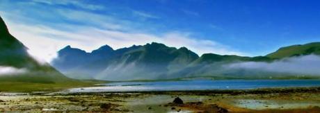 El paisaje de Noruega Noruega: fiordos y sol de medianoche, un espectáculo natural
