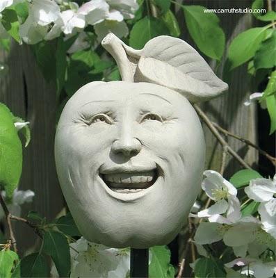 Escultura para decorar el jardín