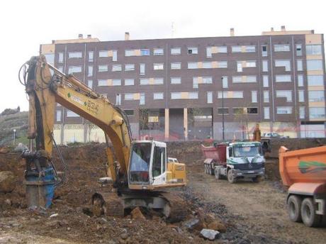 Maquinaria de construcción iniciando unas obras en un solar. (Imagen: ARCHIVO) 20minutos.es Maquinaria de construcción iniciando unas obras en un solar. (Imagen: ARCHIVO) 20minutos.es