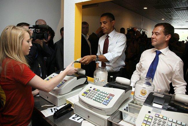 Medvédev se empapa de la cultura yanqui