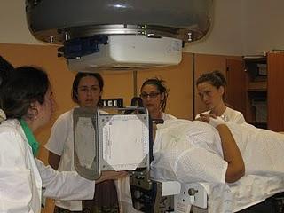 El Hospital Regional de Málaga inicia el tratamiento de lesiones cerebrales mediante radiocirugía